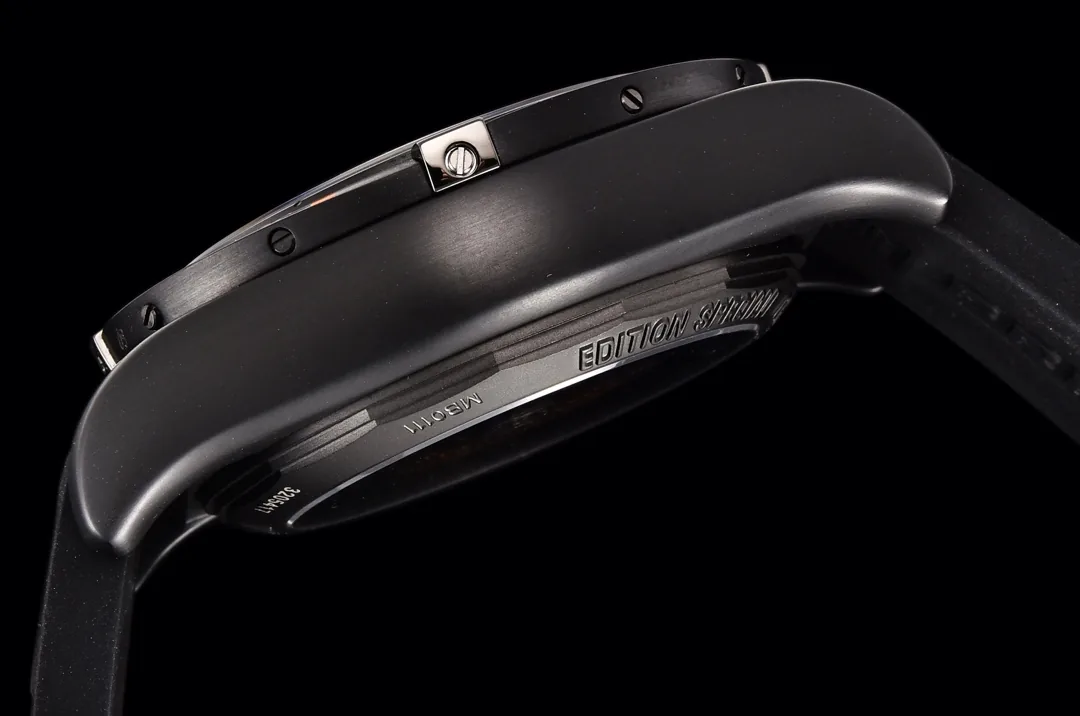 Breitling Chronomat 44 Raven MB0111C2/BD07 Replica Watch - Best Swiss Super Clone with Blacksteel Case, Rubber Strap