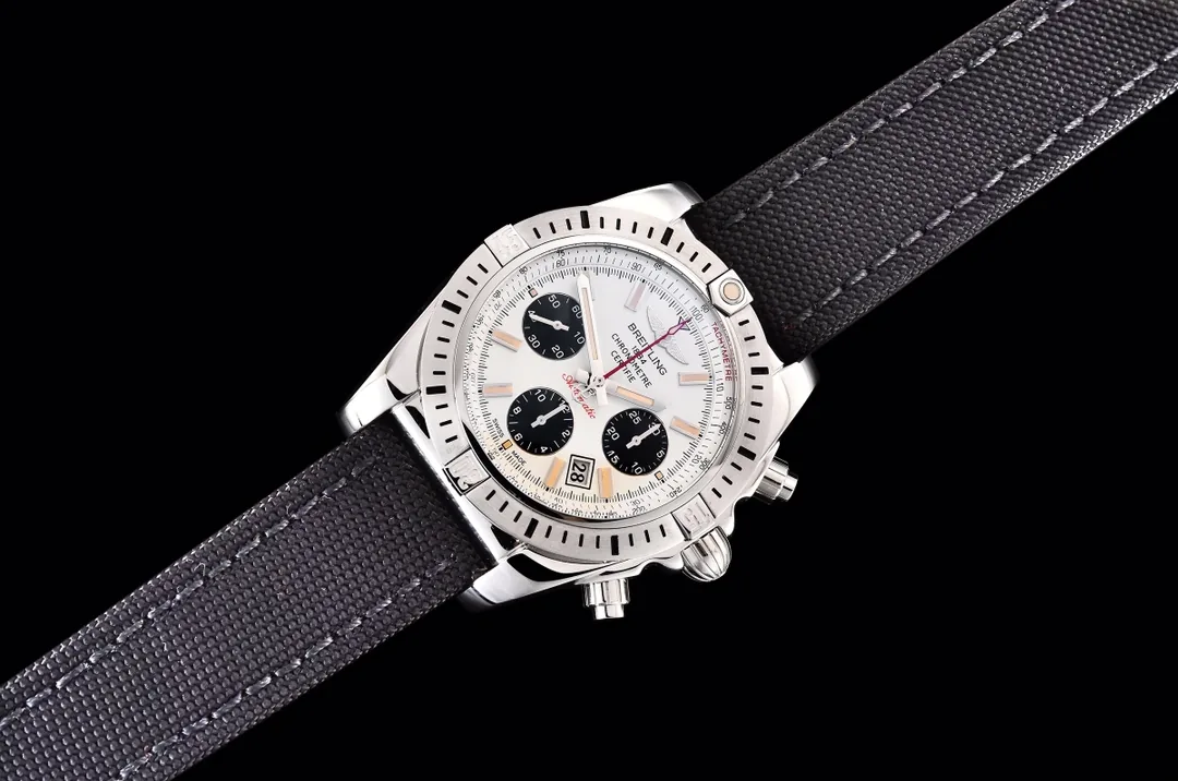 High-End Swiss Breitling Chronomat 44 AB01154G/G786 Replica 30th Anniversary Men’s Watch – Luxurious Sierra Silver Dial