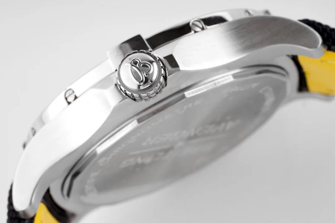 Avenger Seawolf Fashion Watch - BR022