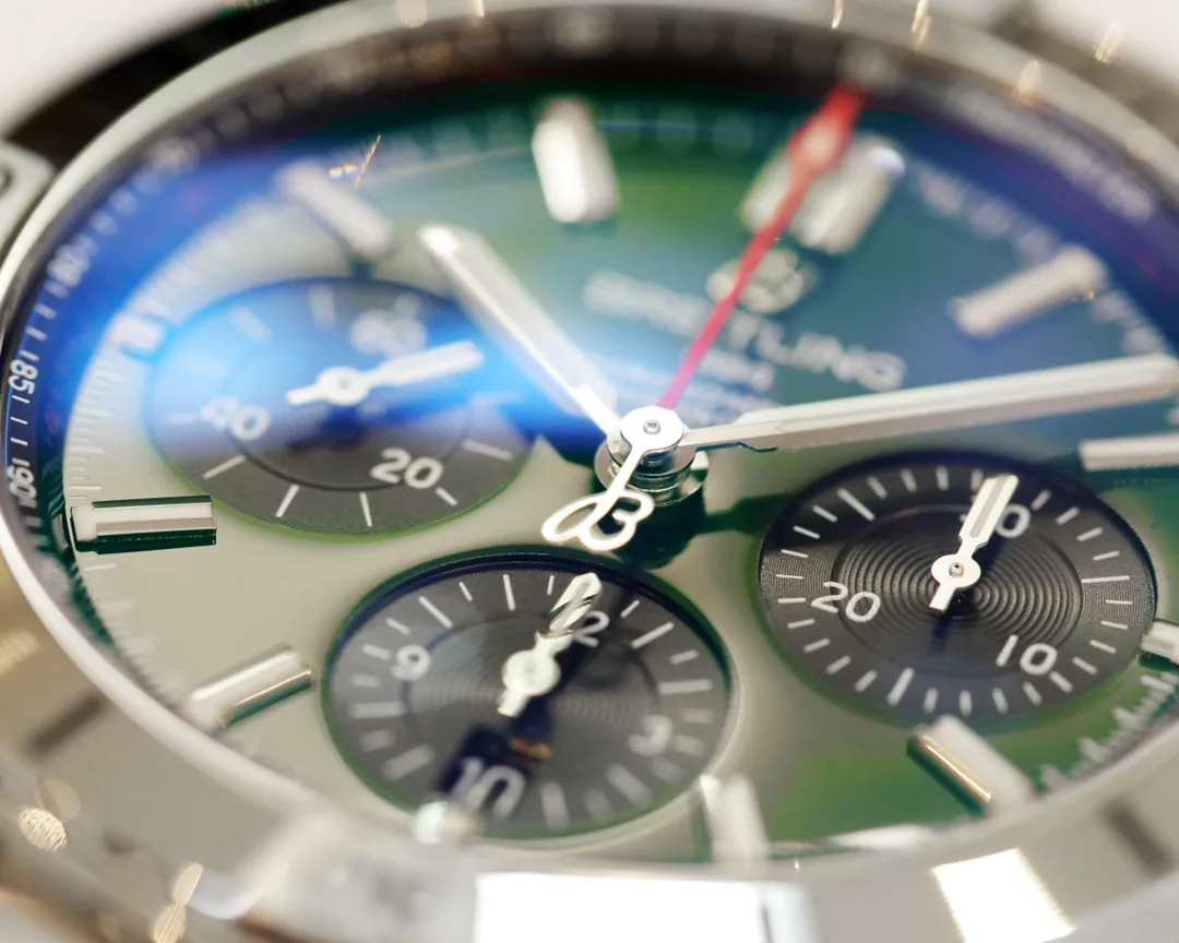 AAA Replica Breitling Chronomat B01 AB0134101L1A1 42mm Green Dial Watch – Luxury Swiss Design With Sapphire Crystal