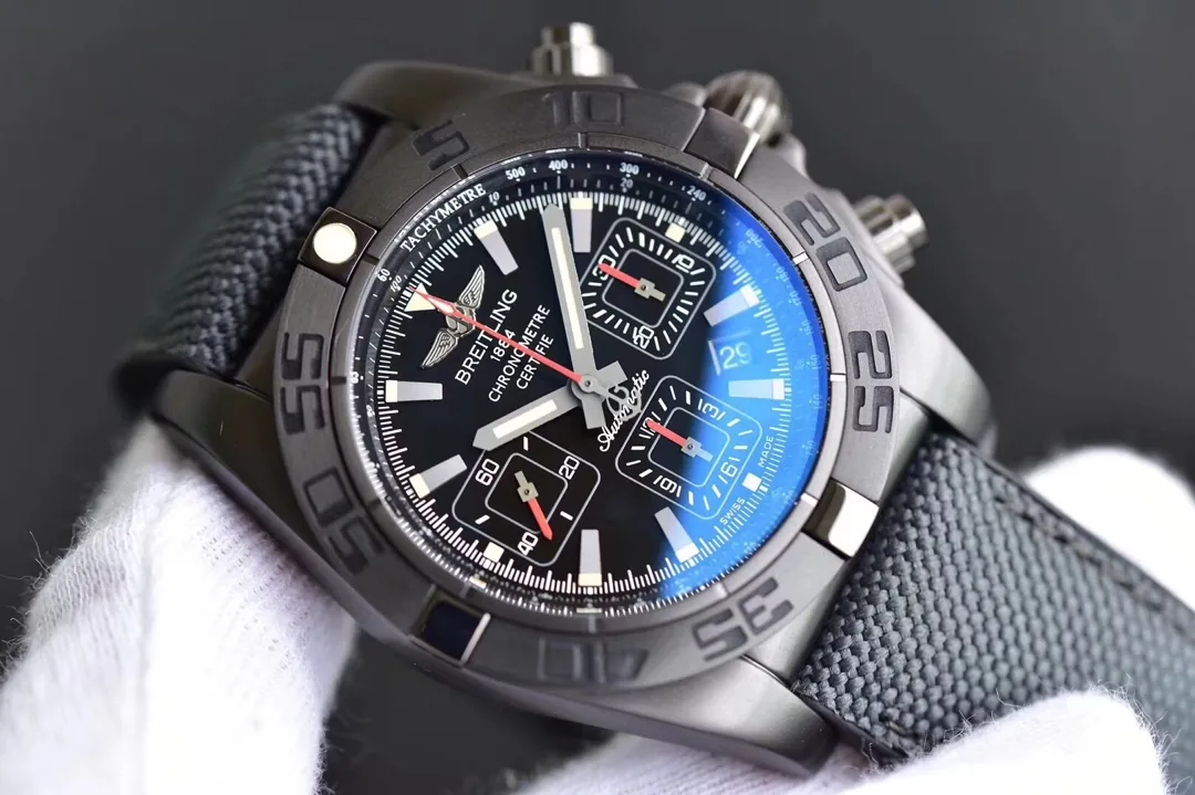 Chronomat 44 Fashion Watch - BR040