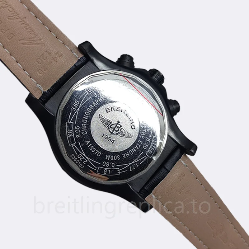 Breitling Avenger M13370 46mm Men's Black Dial