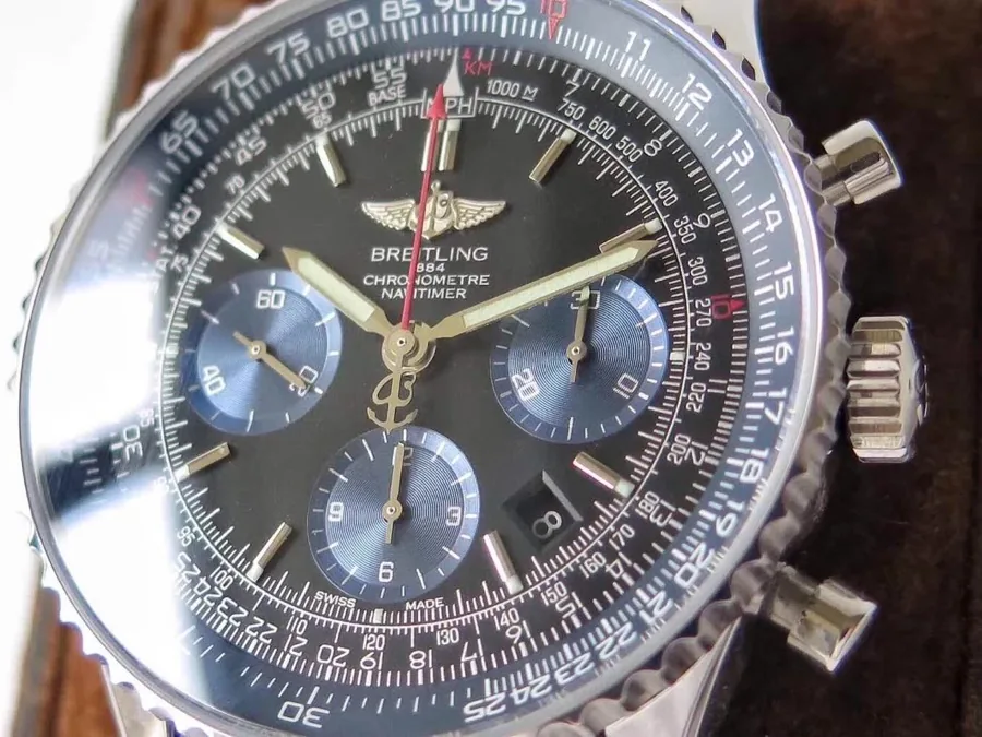 Luxury Breitling Navitimer AB012116/BE09 Replica Men’s 43mm Watch – Stainless Steel Case & Bracelet
