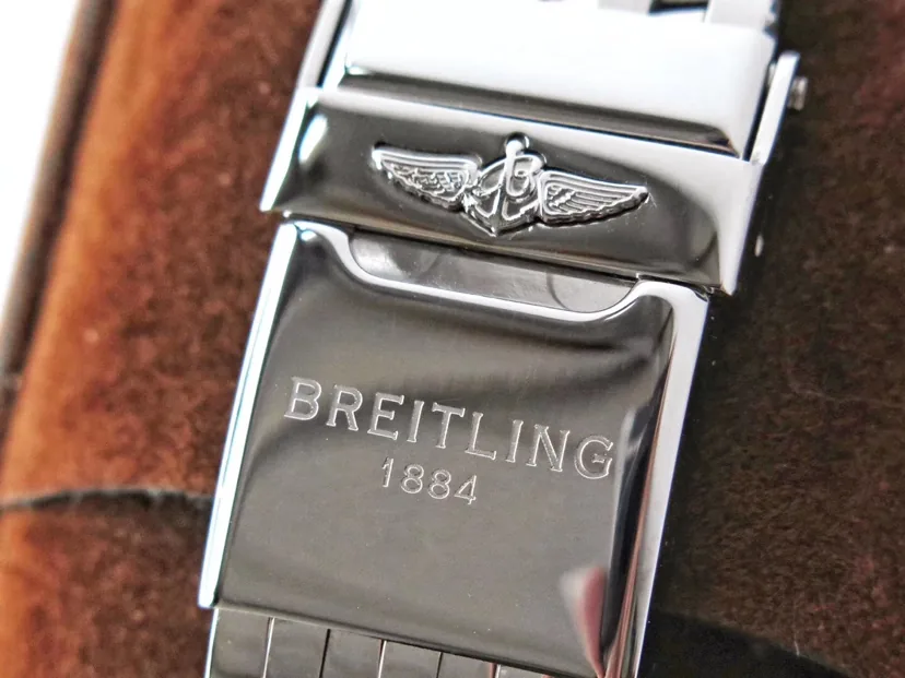 AAA Breitling Navitimer AB01211B1B1A1 Replica Men’s Watch – Luxury Stainless Steel Case