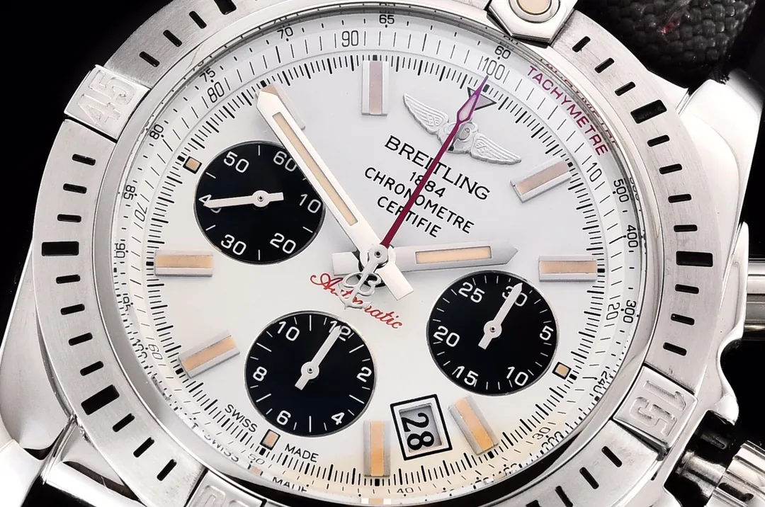 High-End Swiss Breitling Chronomat 44 AB01154G/G786 Replica 30th Anniversary Men’s Watch – Luxurious Sierra Silver Dial