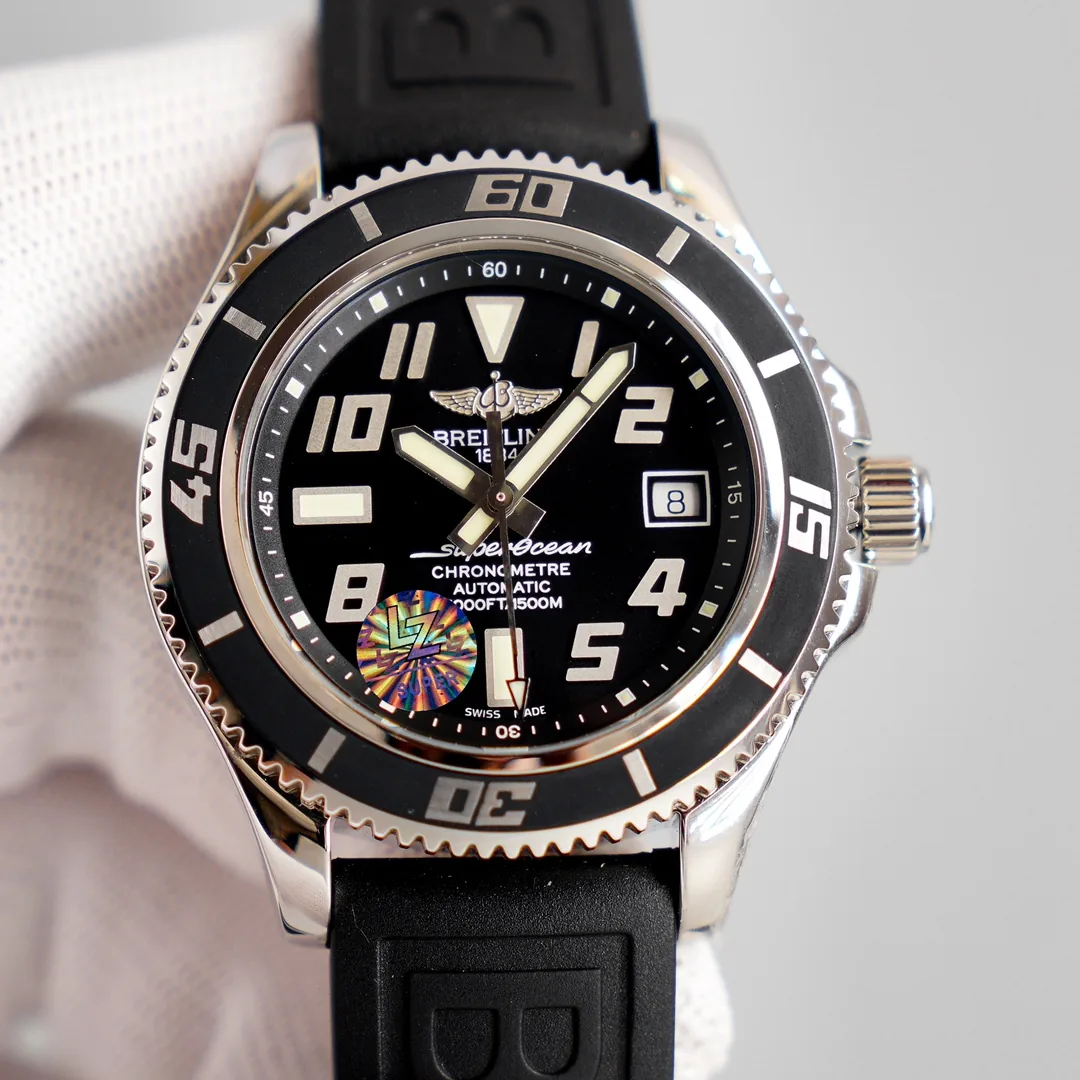 AAA Breitling Superocean 42 A1736402 Replica – Swiss Fake Watch, Durable Black Rubber Strap, Elegant Design For Men