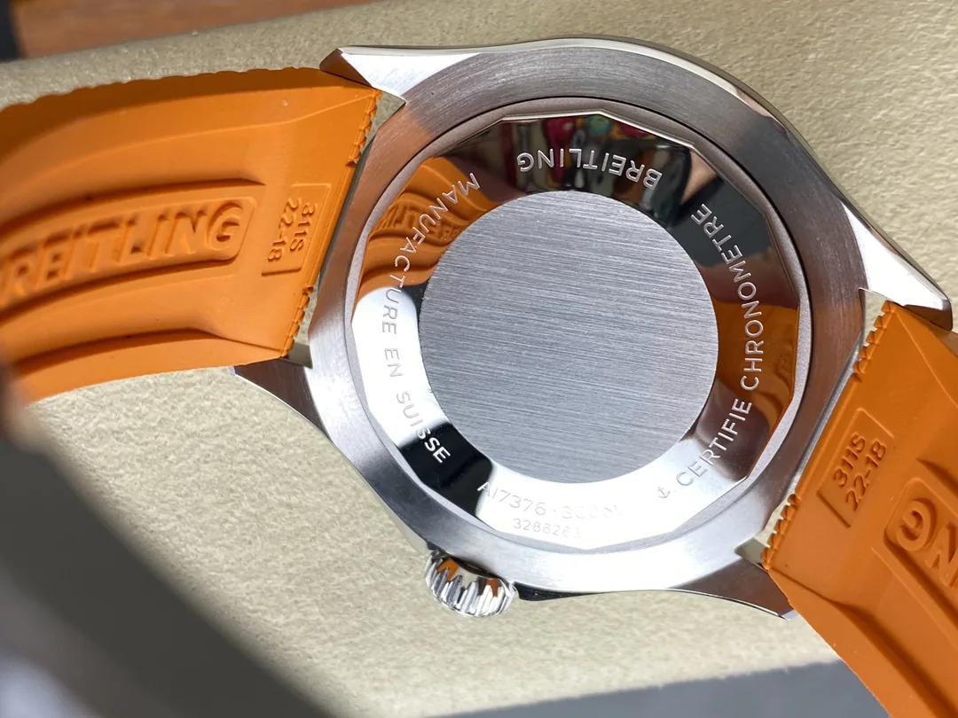 High-Quality Swiss Breitling Superocean A17376 Replica Watch – Bold Orange Dial, Black Ceramic Bezel, Sporty Rubber Strap
