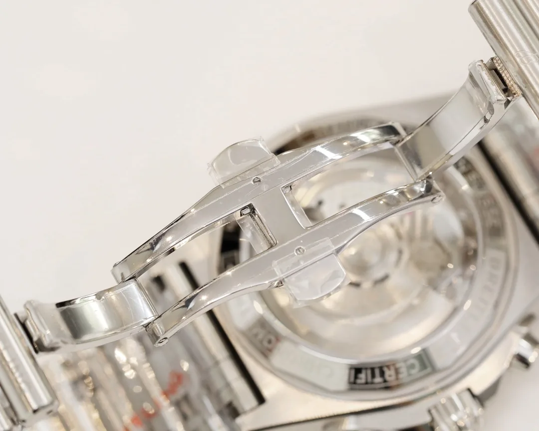 Best Breitling Chronomat AB0134101K1A1 Replica – Stunning 42mm Watch With Luminous Dial & Sapphire Crystal