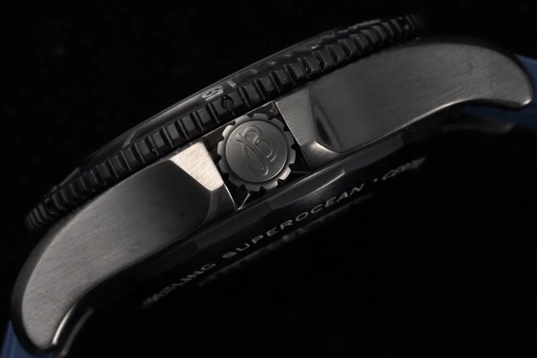 Swiss Replica Breitling Superocean M17368D71C1S1 46mm Blue Dial Diver Watch With Sapphire Glass And Rubber Strap