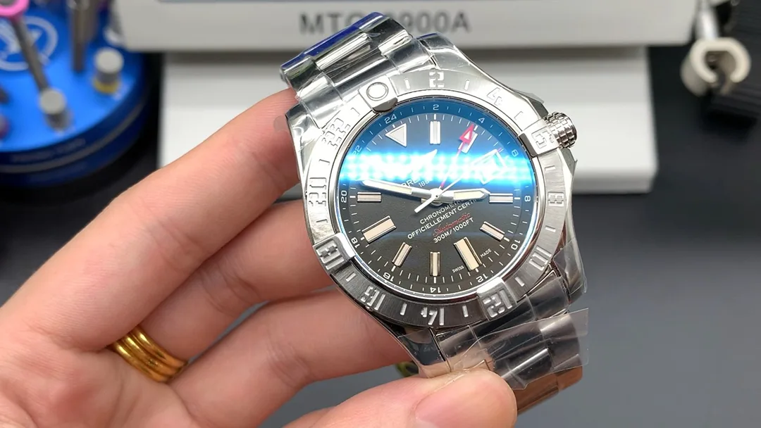 AAA Breitling Avenger II A3239011/BC35-170A Replica – Best Swiss Fake Watch with Black Dial, Stainless Steel Case