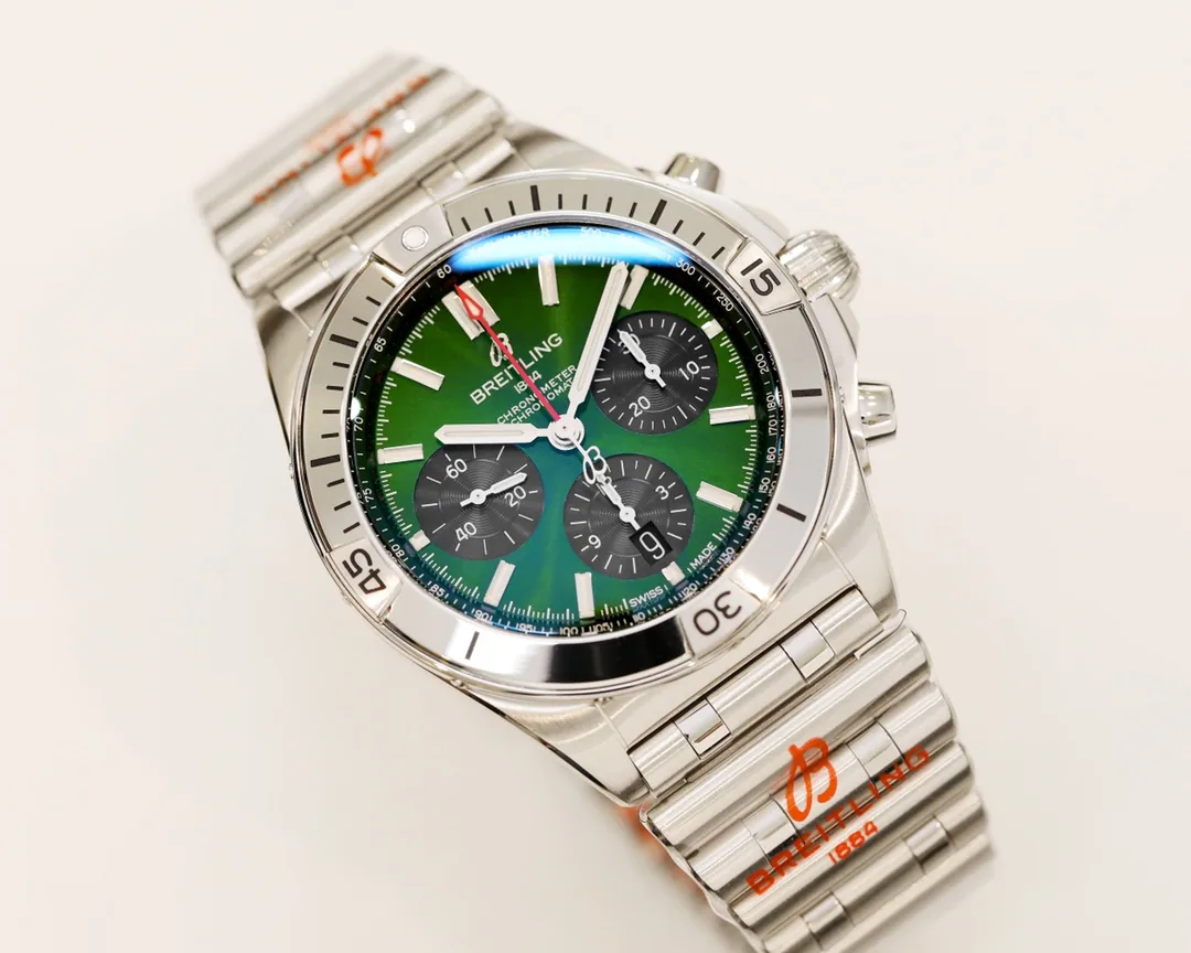 AAA Replica Breitling Chronomat B01 AB0134101L1A1 42mm Green Dial Watch – Luxury Swiss Design With Sapphire Crystal