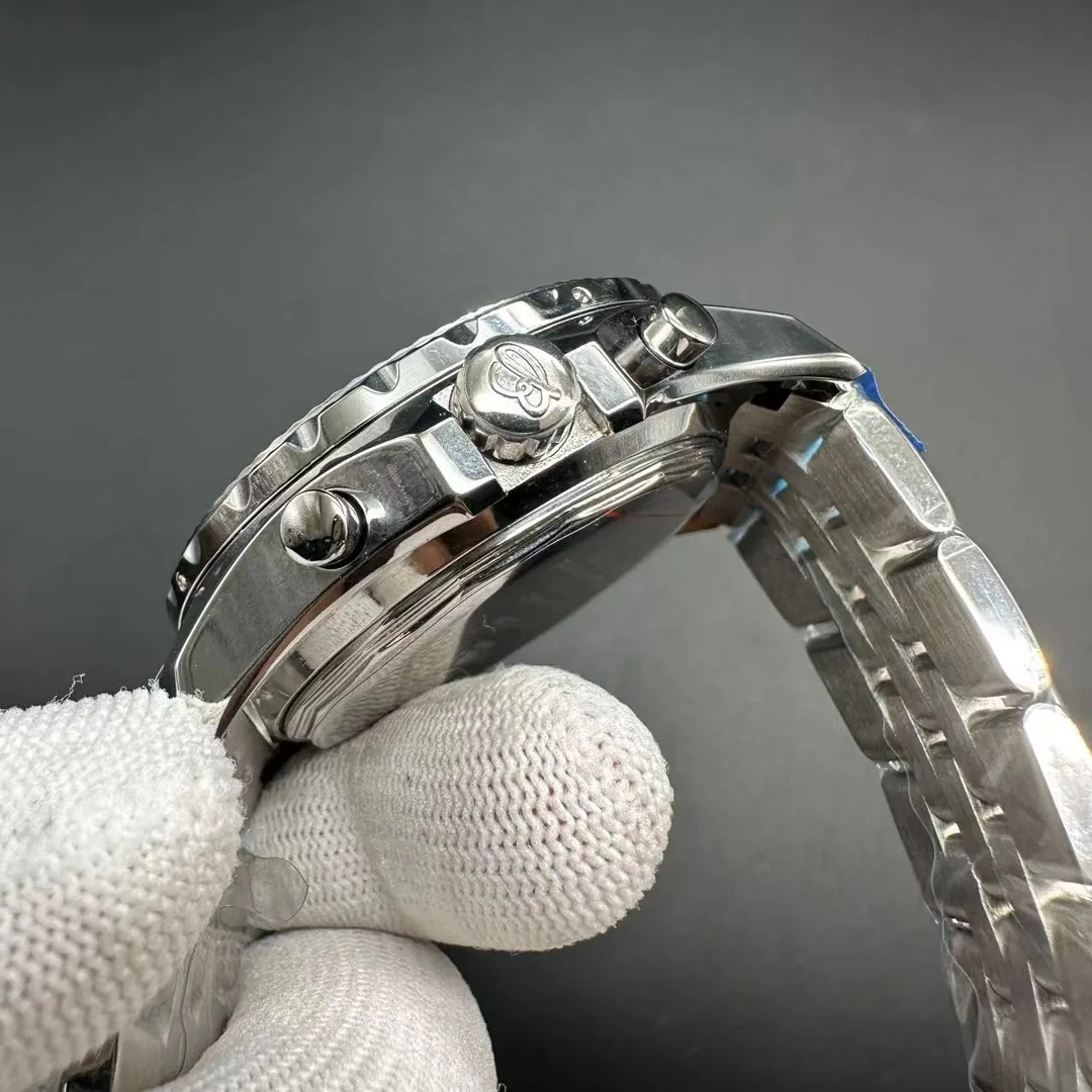 Swiss AAA Replica Breitling Bentley Motors T A25363 – 47mm Chronograph Watch With White Dial & Stainless Steel Bracelet